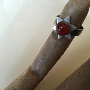 SALE ‼️ ❤️❤️ Women’s silver ring.